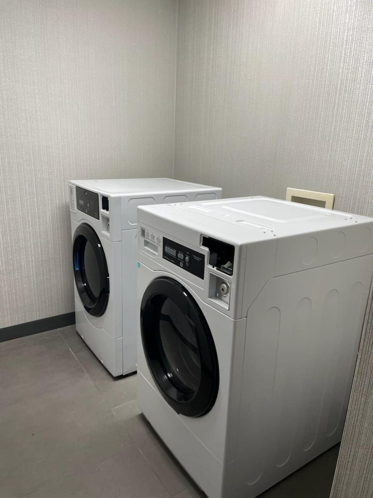 コンフォート イン グローブ シティ グローブシティ エクステリア 写真